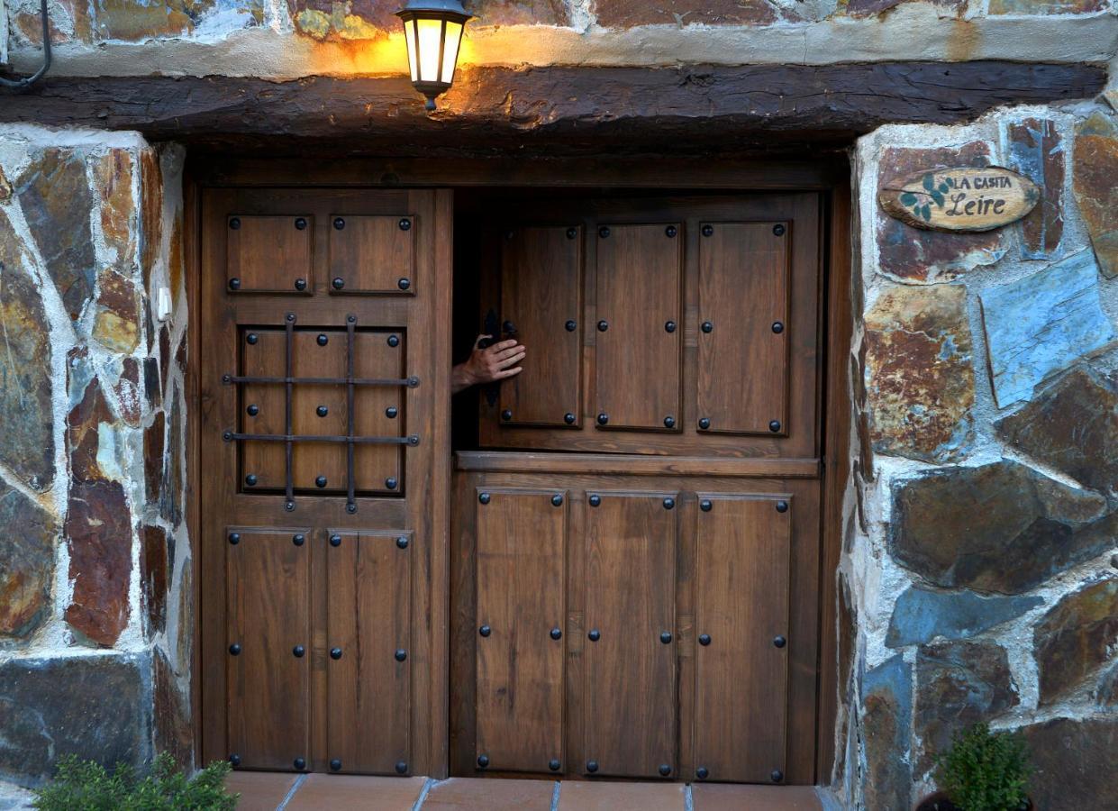 La Casita De Leire Pensionat Tamajon Exteriör bild