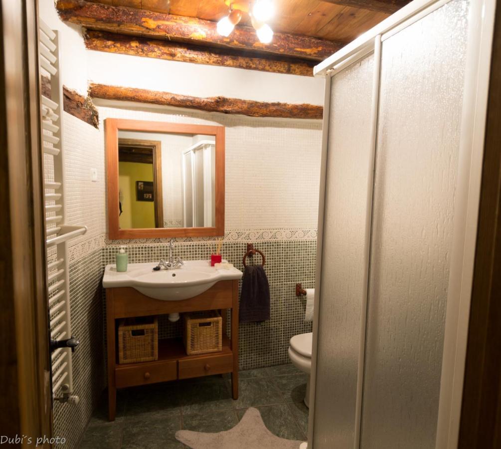 La Casita De Leire Pensionat Tamajon Exteriör bild